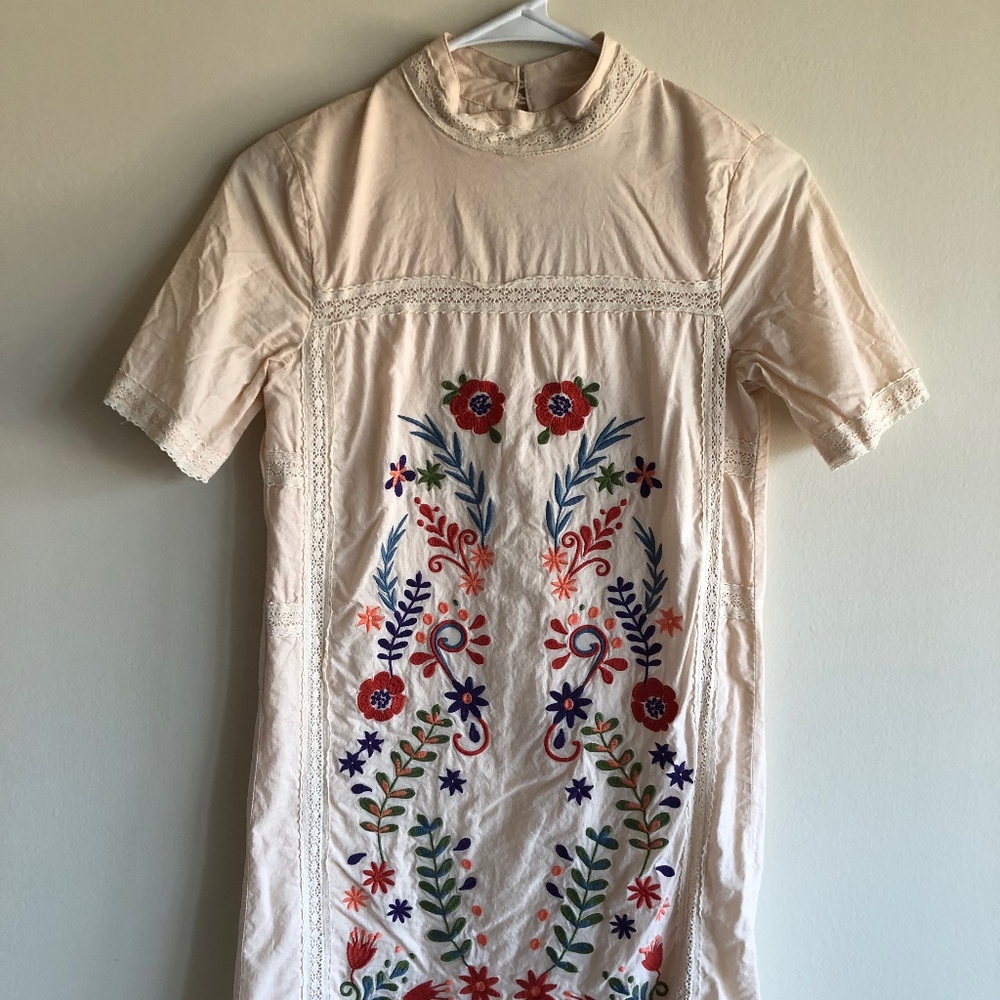 ASOS short sleeved floral mini dress size 4